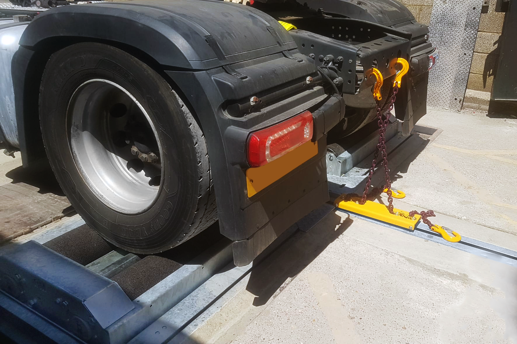 TSO Services has strengthened its commercial vehicle brake testing capability with a new BM18200 in-ground roller brake tester from V-Tech Commercial.